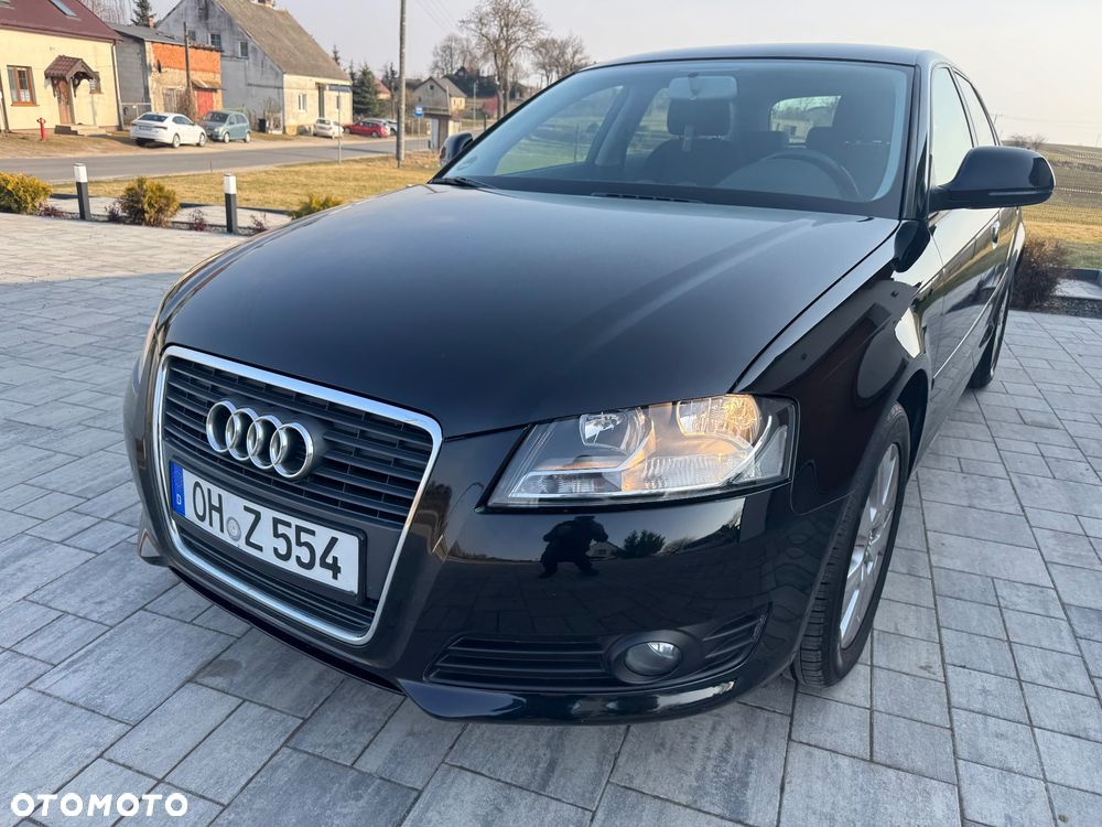 Audi A3 Sportback 2.0 TDI DPF Attraction - 1