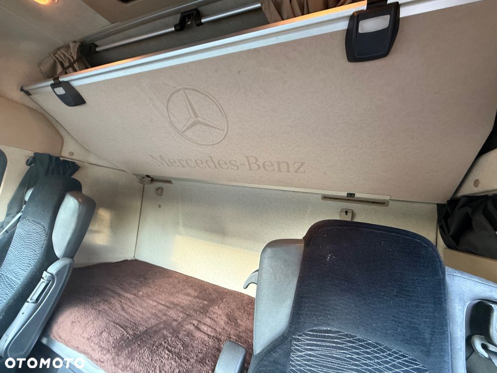 Mercedes-Benz Actros - 14