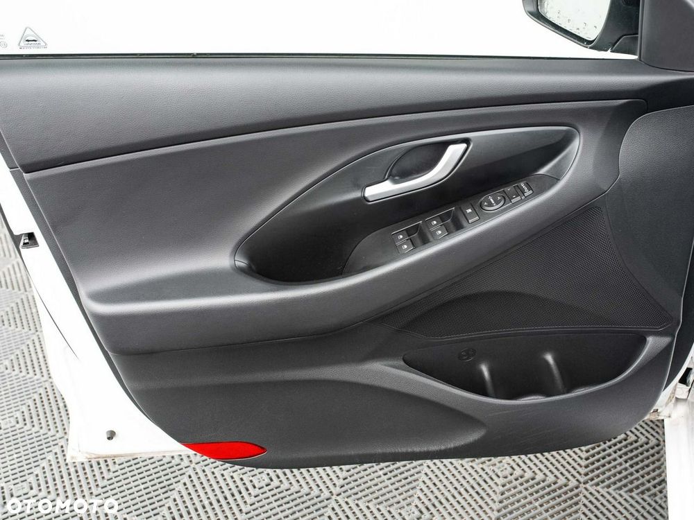Hyundai i30 1.5 T-GDI 48V Smart - 10
