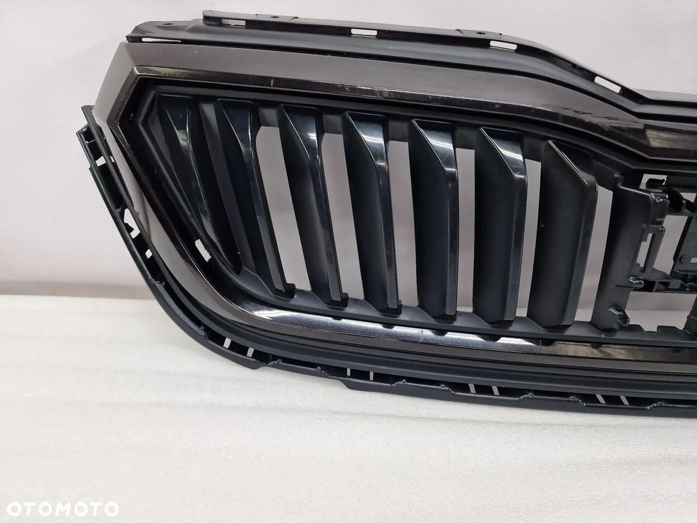 SKODA SCALA 657 18- CZARNA ATRAPA / GRILL PRZEDNI PRZÓD , NR 657853653 , NR AUKCJI GL351 - 11