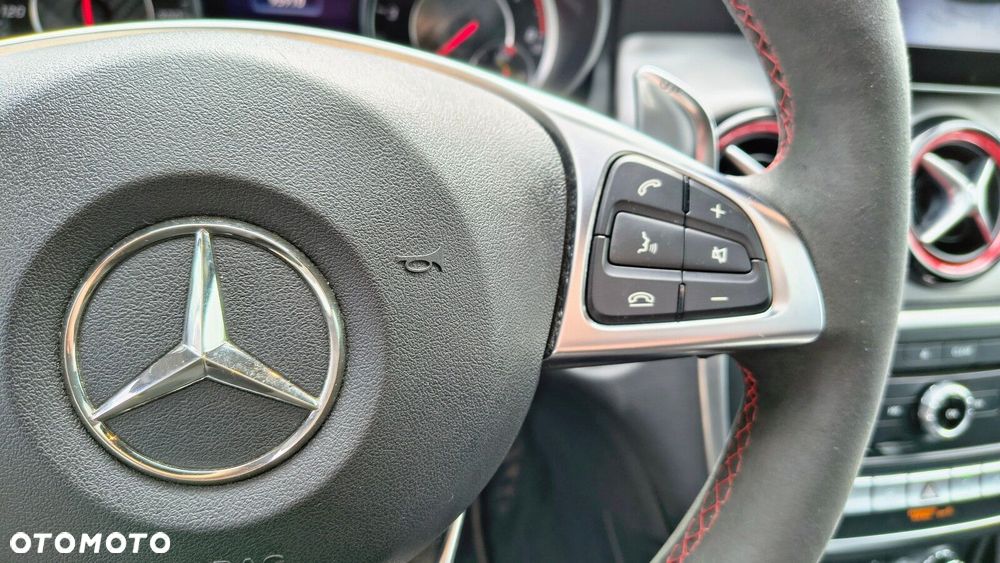Mercedes-Benz GLA - 19