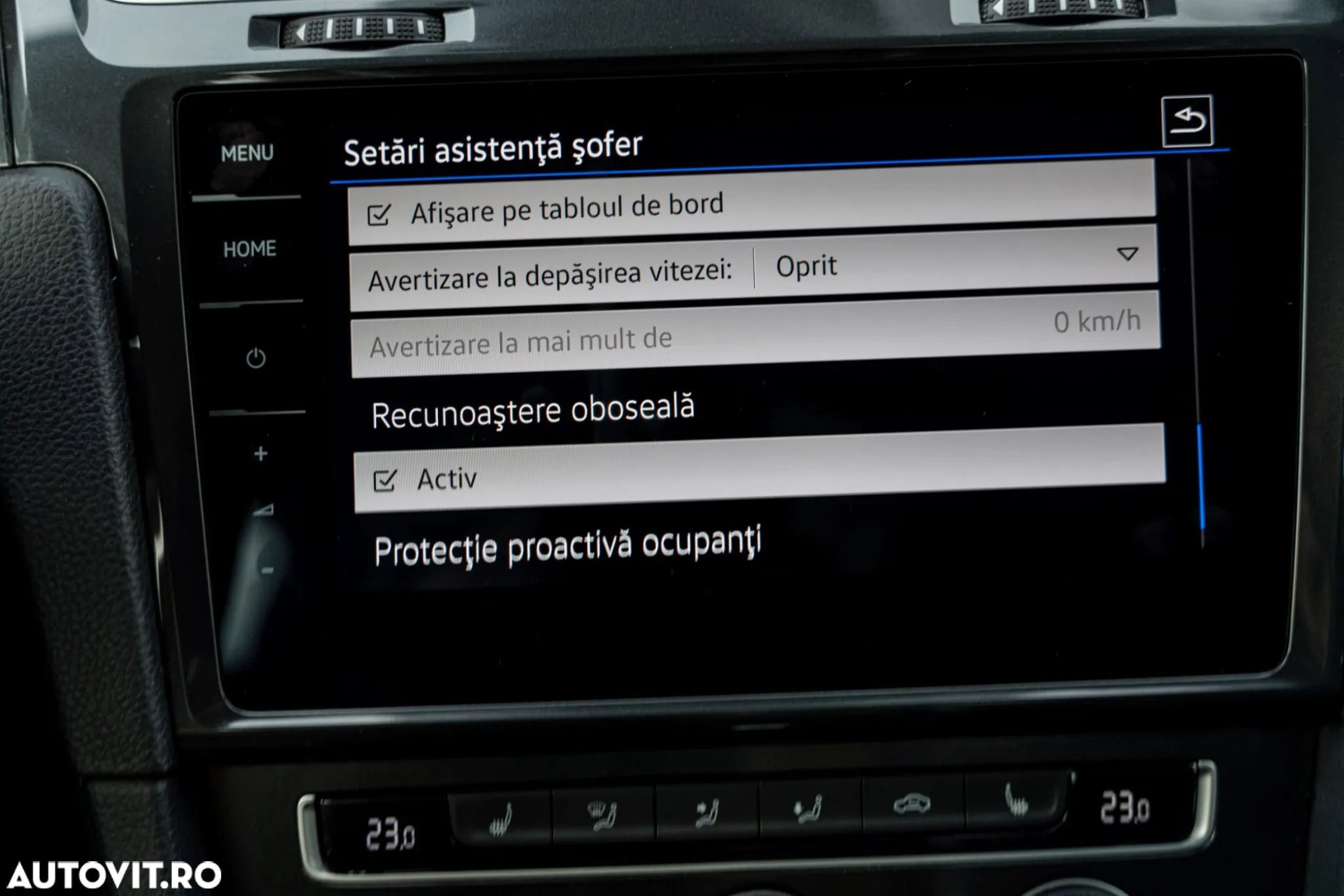 Volkswagen Golf 1.6 TDI DSG Comfortline - 26
