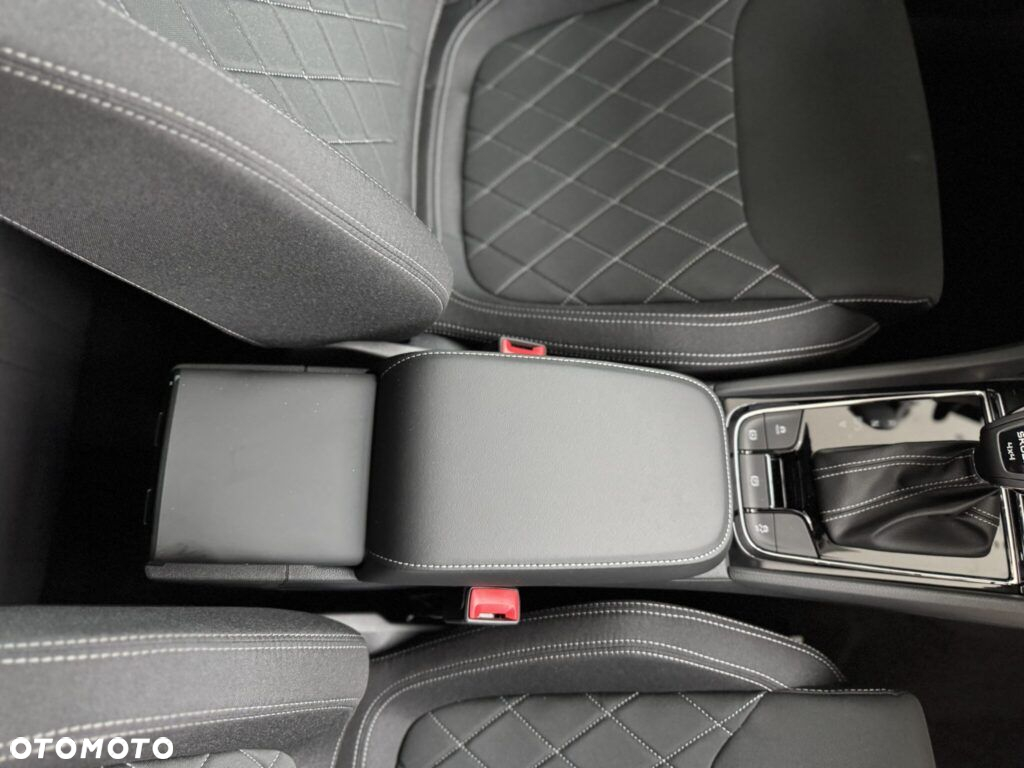 Skoda Karoq 1.5 TSI ACT Sportline DSG - 5
