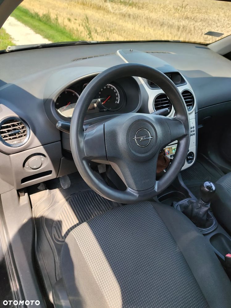 Opel Corsa 1.3 CDTI Essentia - 11