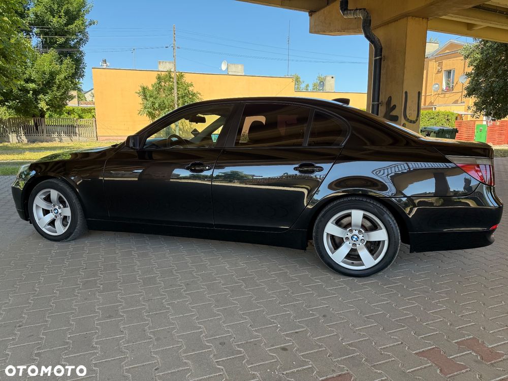 BMW Seria 5 530i - 23