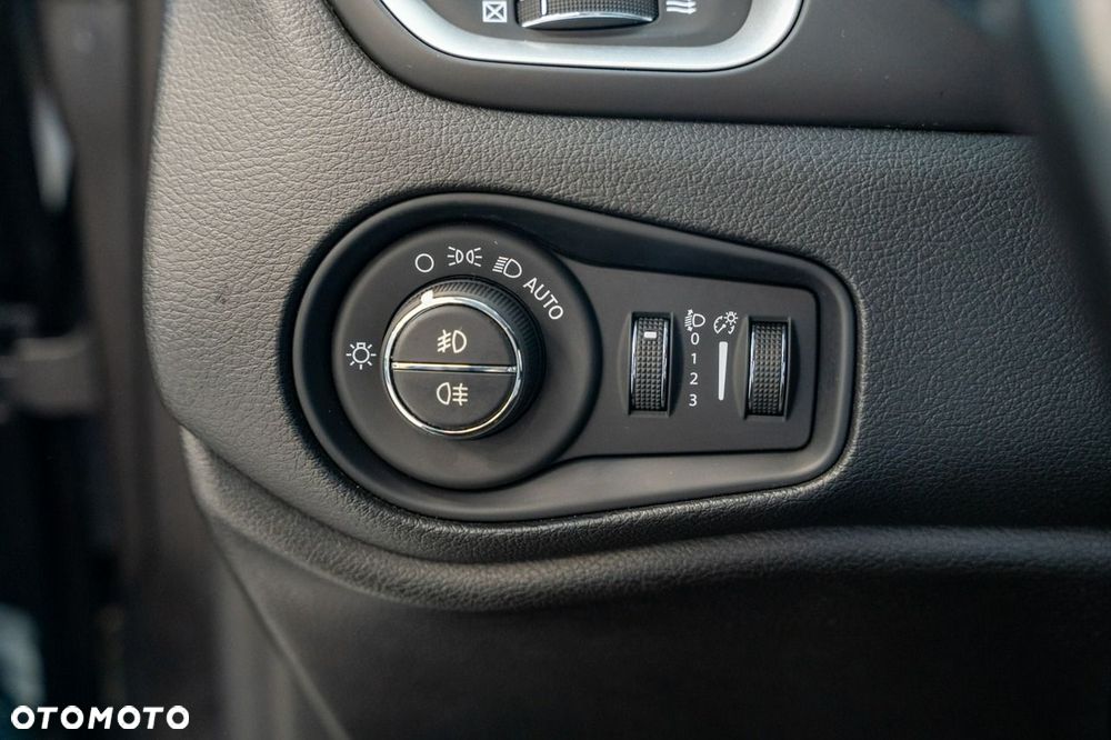 Jeep Renegade 1.3 GSE T4 Turbo Longitude FWD S&S - 7