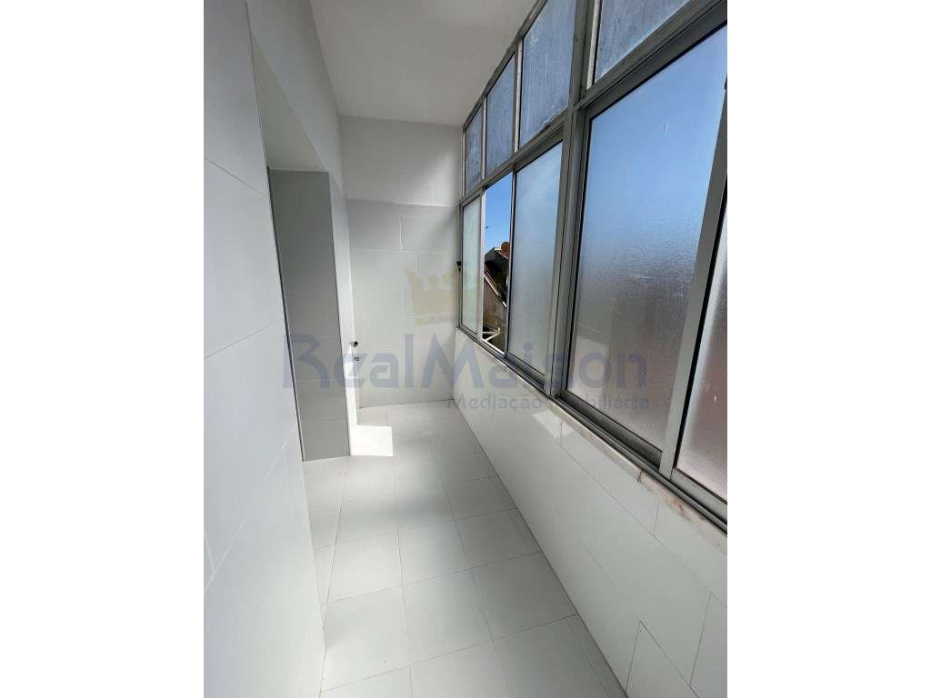 Arrenda-se T2 em Mem Martins - Grande imagem: 3/12