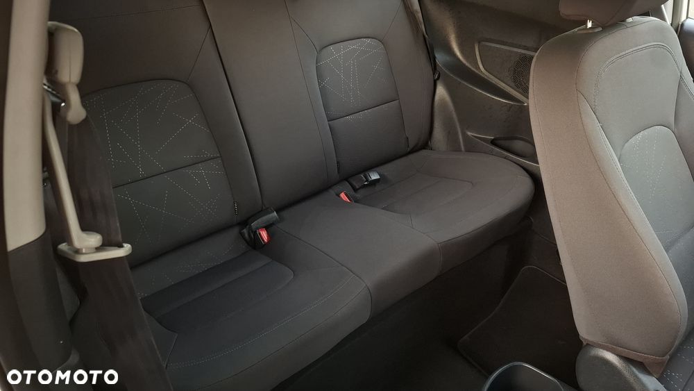 Kia Rio - 17