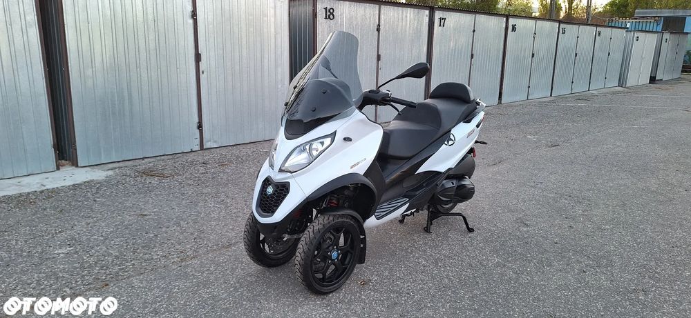Piaggio MP-3 - 28