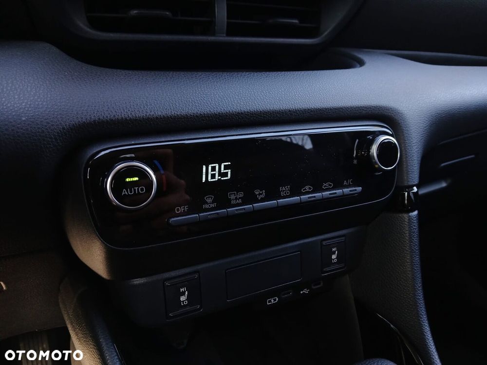 Toyota Yaris Hybrid 1.5 Style - 21