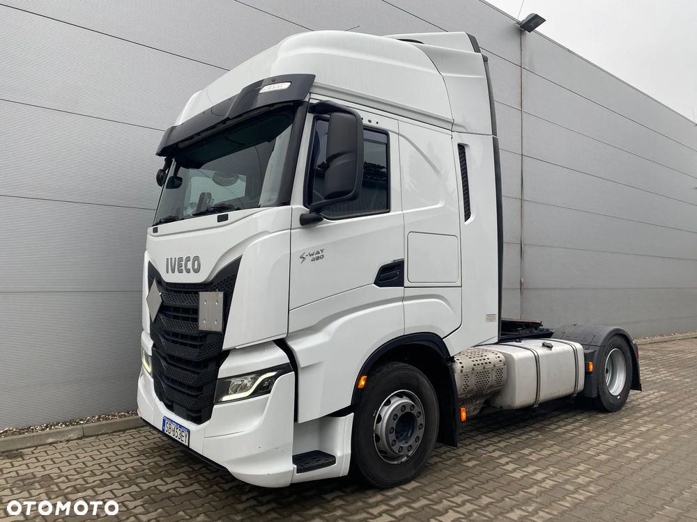 Iveco S-WAY AS440S49T/P (STANDARD) - 1