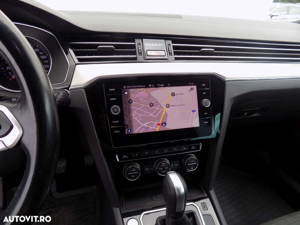 Volkswagen Passat 2.0 TDI SCR DSG Business - 17