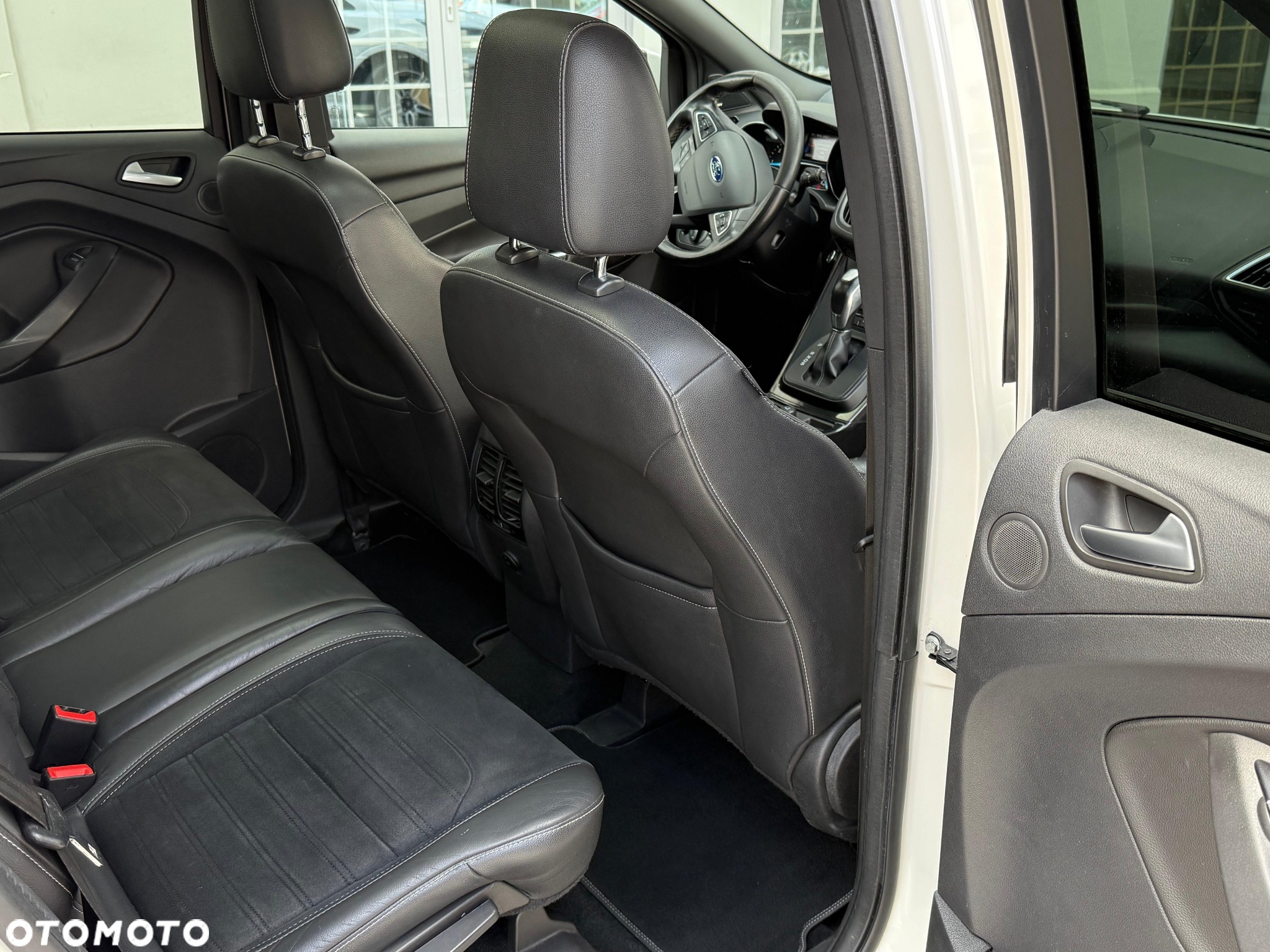 Ford Kuga 2.0 TDCi 4x4 ST-Line - 16