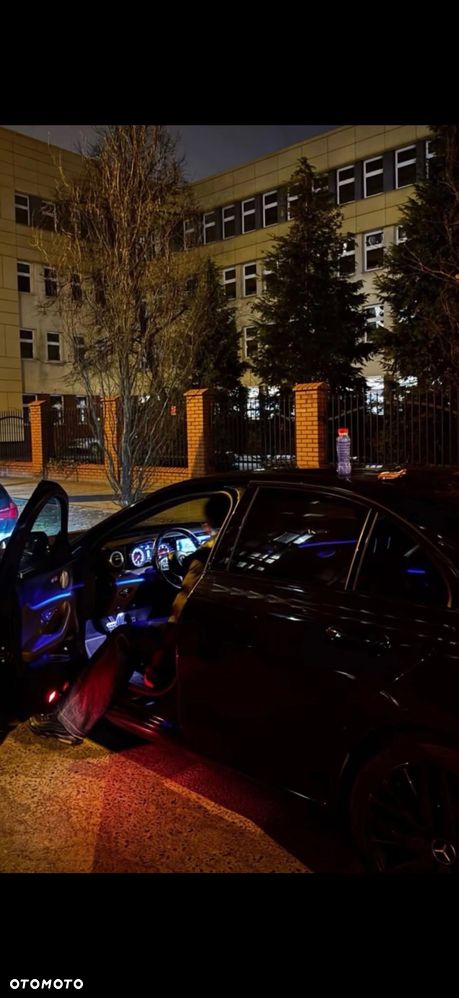 Mercedes-Benz Klasa E 220 d 4-Matic 9G-TRONIC - 3