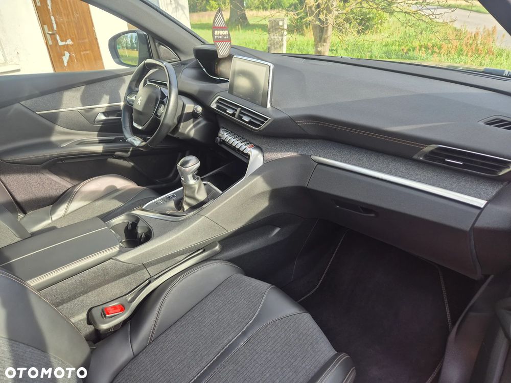 Peugeot 3008 - 24