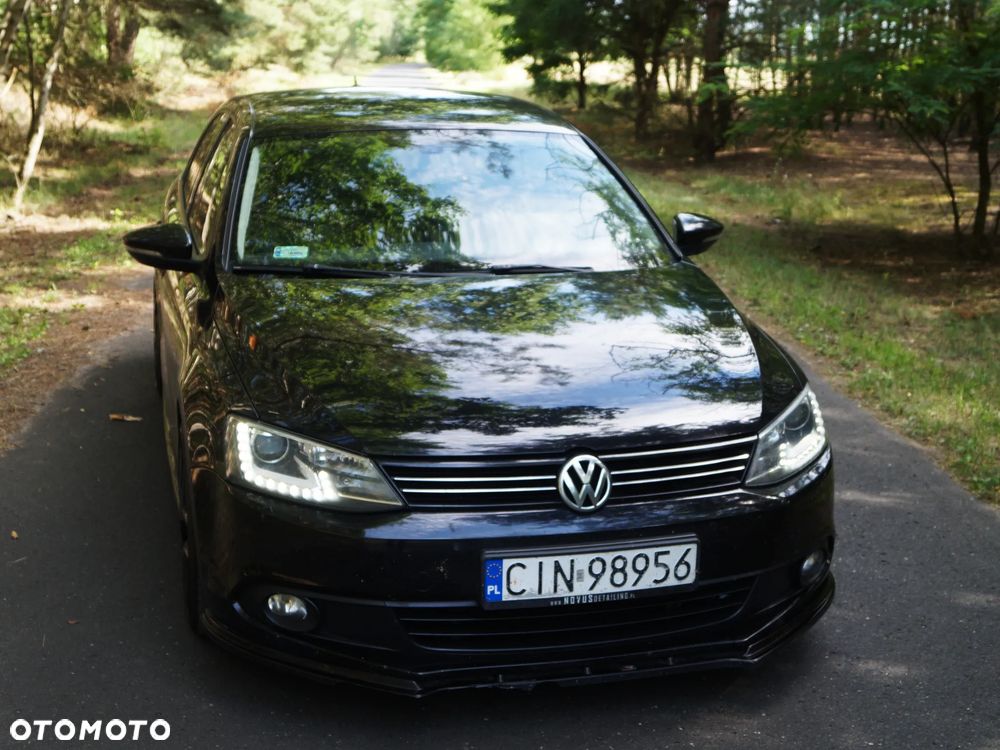 Volkswagen Jetta 1.6 TDI Comfortline - 2