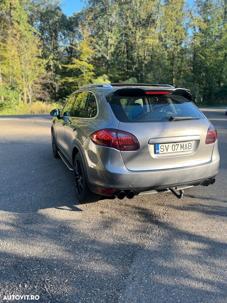 Porsche Cayenne - 5