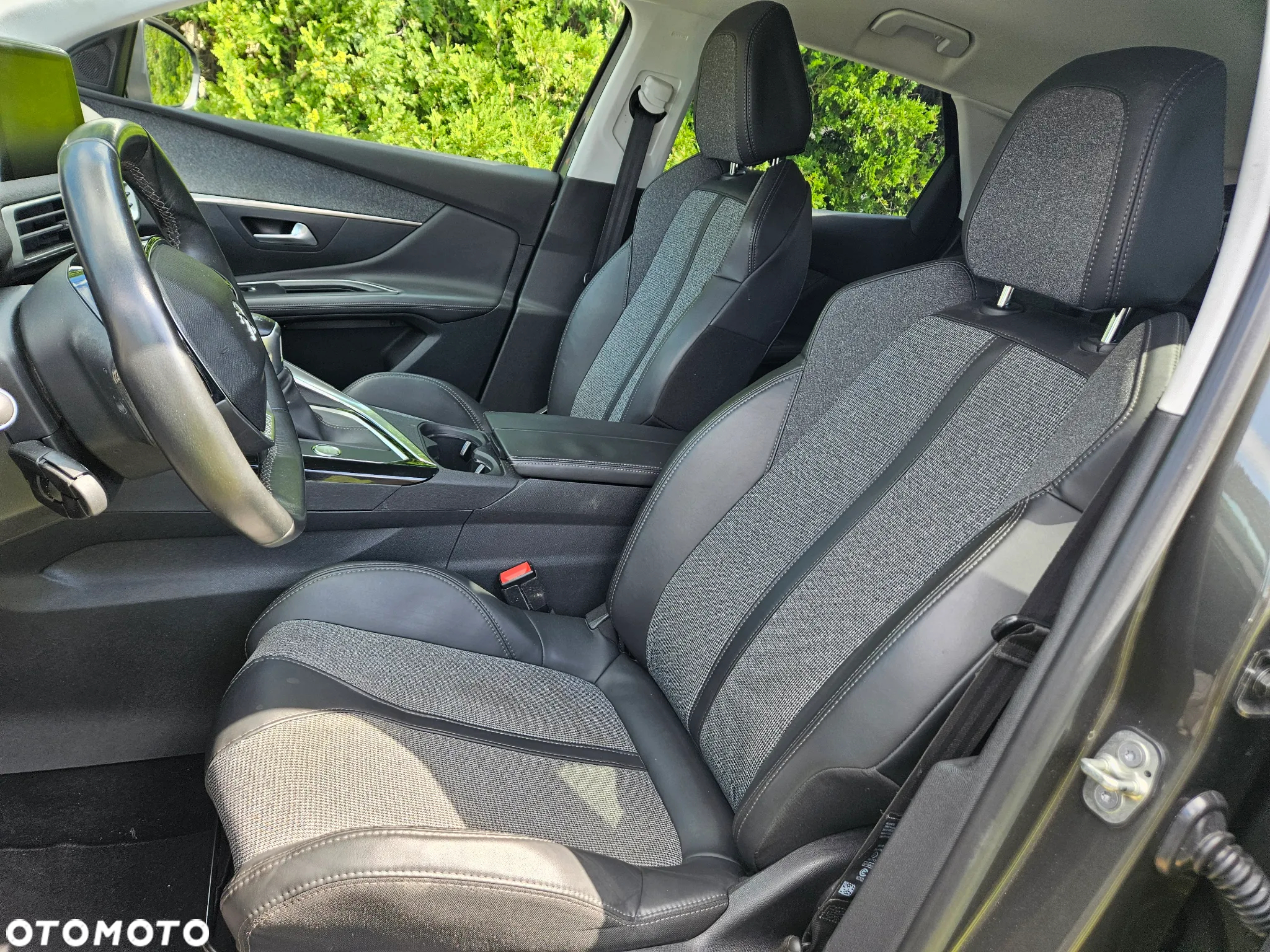 Peugeot 3008 1.2 PureTech Allure S&S - 14