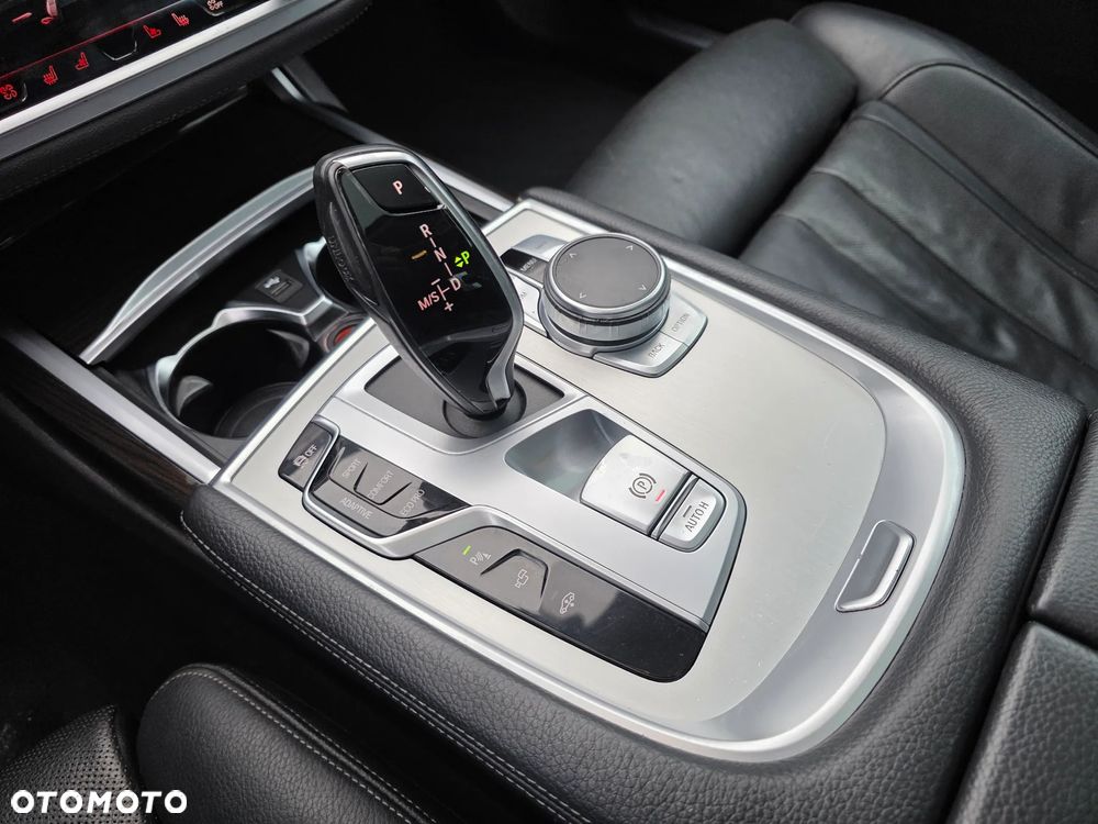 BMW Seria 7 730d xDrive - 24