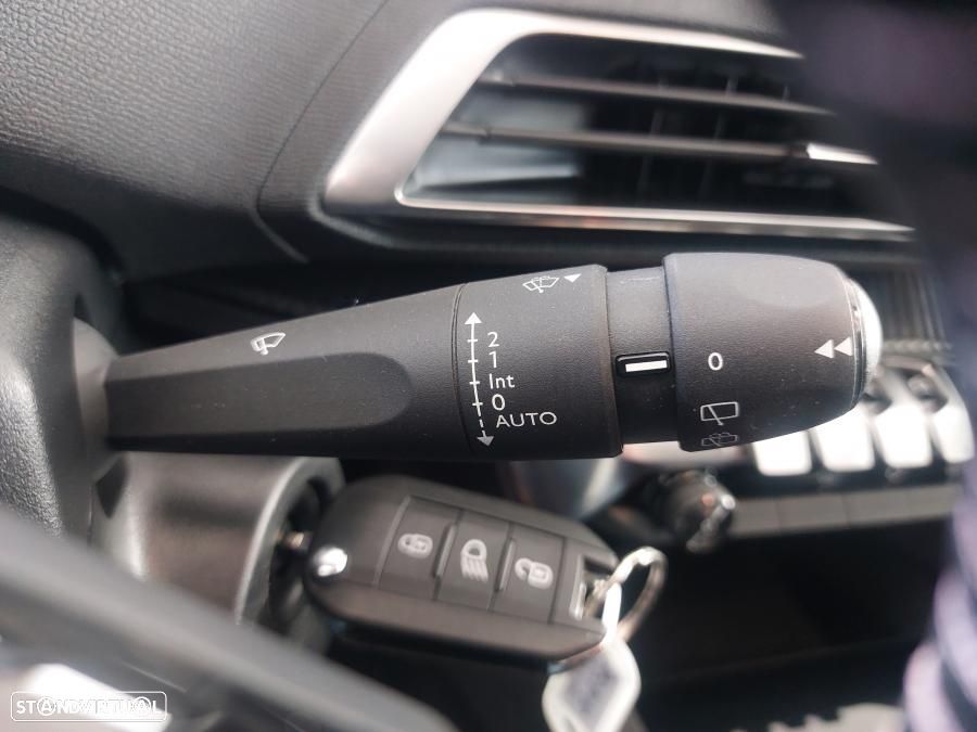 Peugeot 3008 1.5 BlueHDi Active - 21