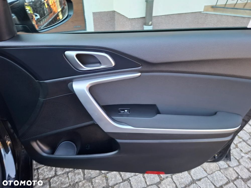 Kia Ceed 1.5 T-GDI M - 30