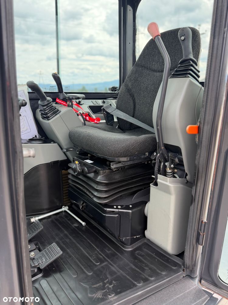Bobcat E26 - 18