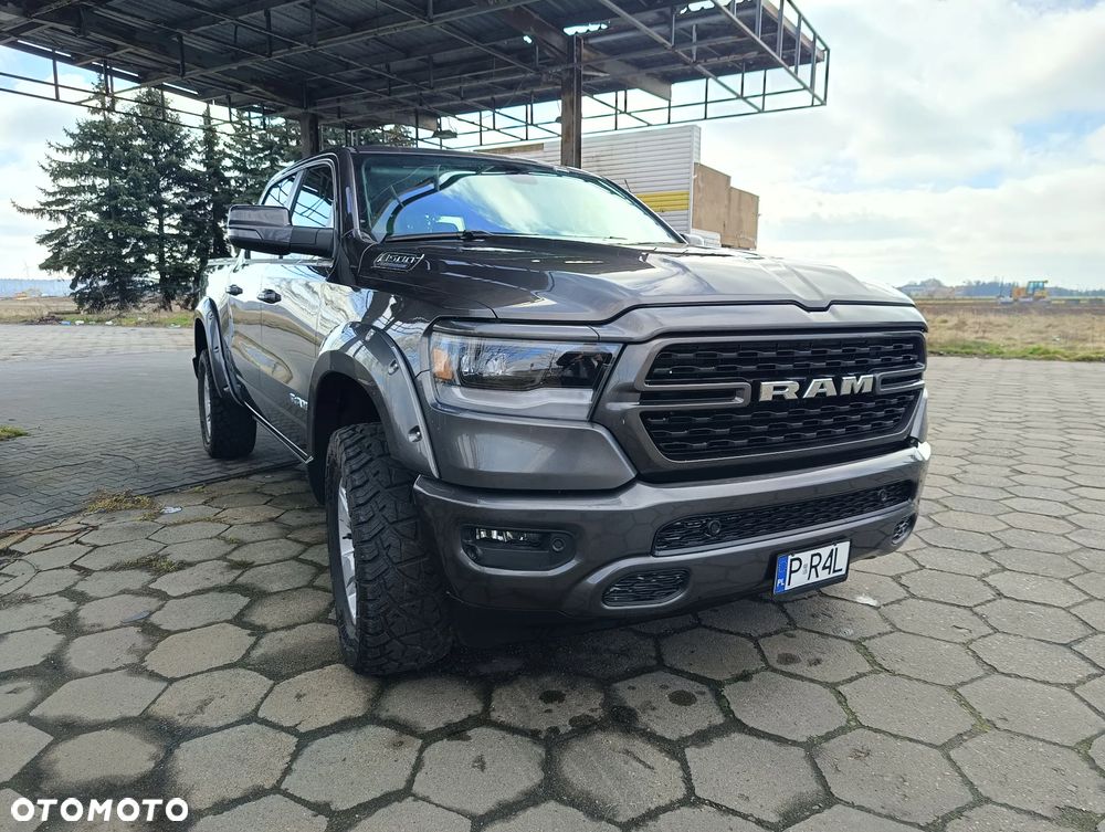 RAM 1500 Crew Cab Shortbed Bighorn - 9