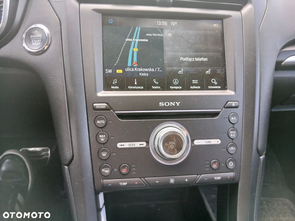 Ford Fusion 2.0 EcoBoost Titanium - 17