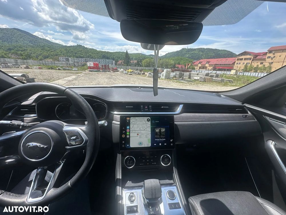 Jaguar F-Pace D200 AWD SE - 23
