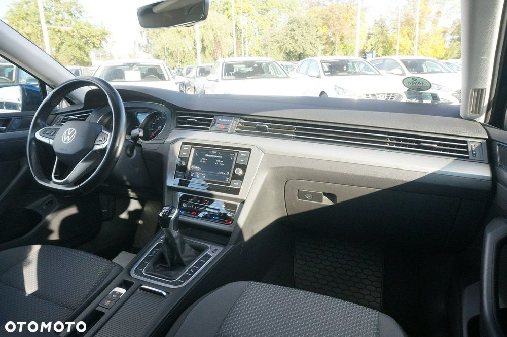 Volkswagen Passat - 18