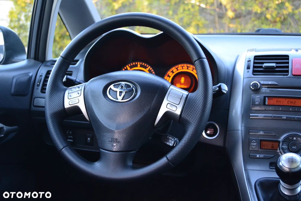 Toyota Auris 2.0 D-4D Sol - 5