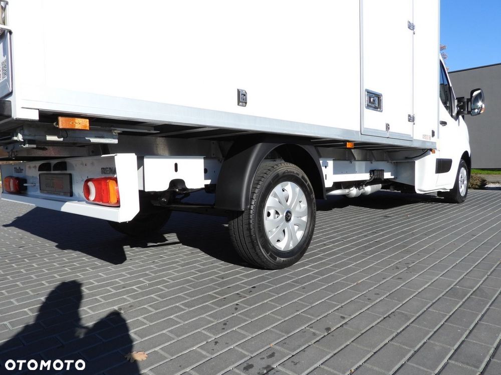 Renault MASTER KONTENER 8 PALET TEMPOMAT NAWIGACJA LEDY KLIMATYZACJA  145KM - 18