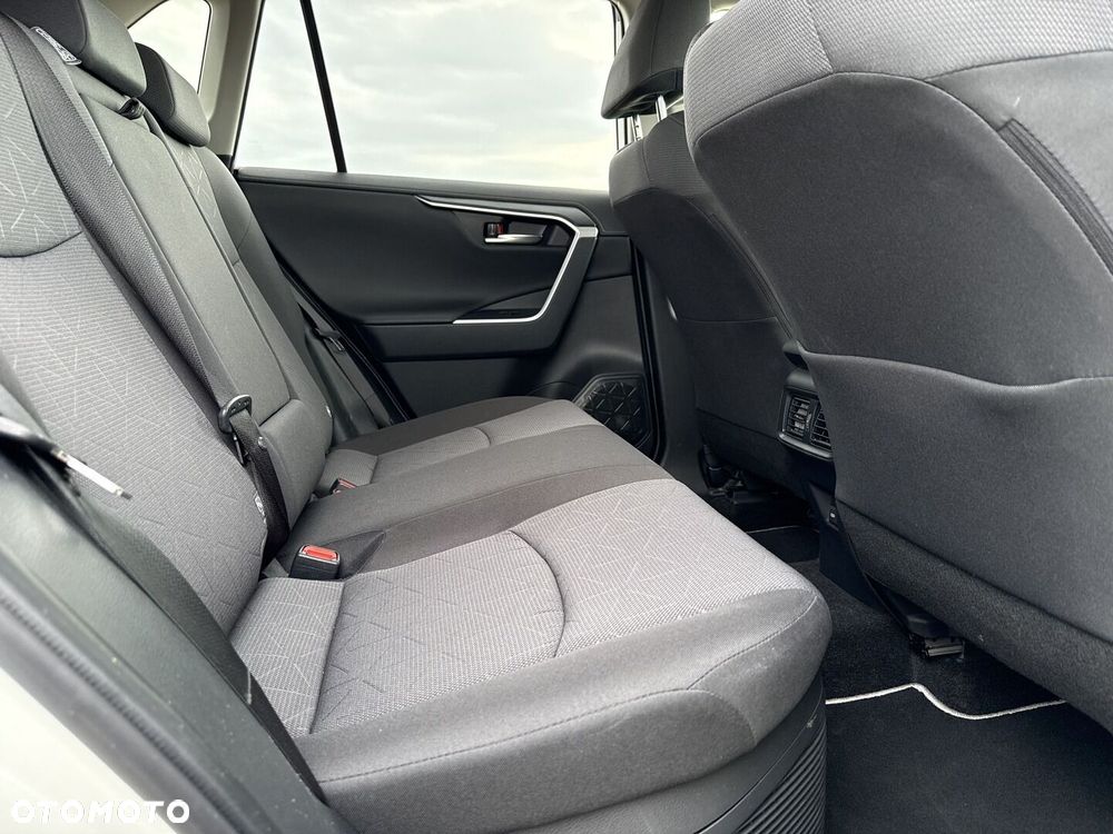 Toyota RAV4 - 11