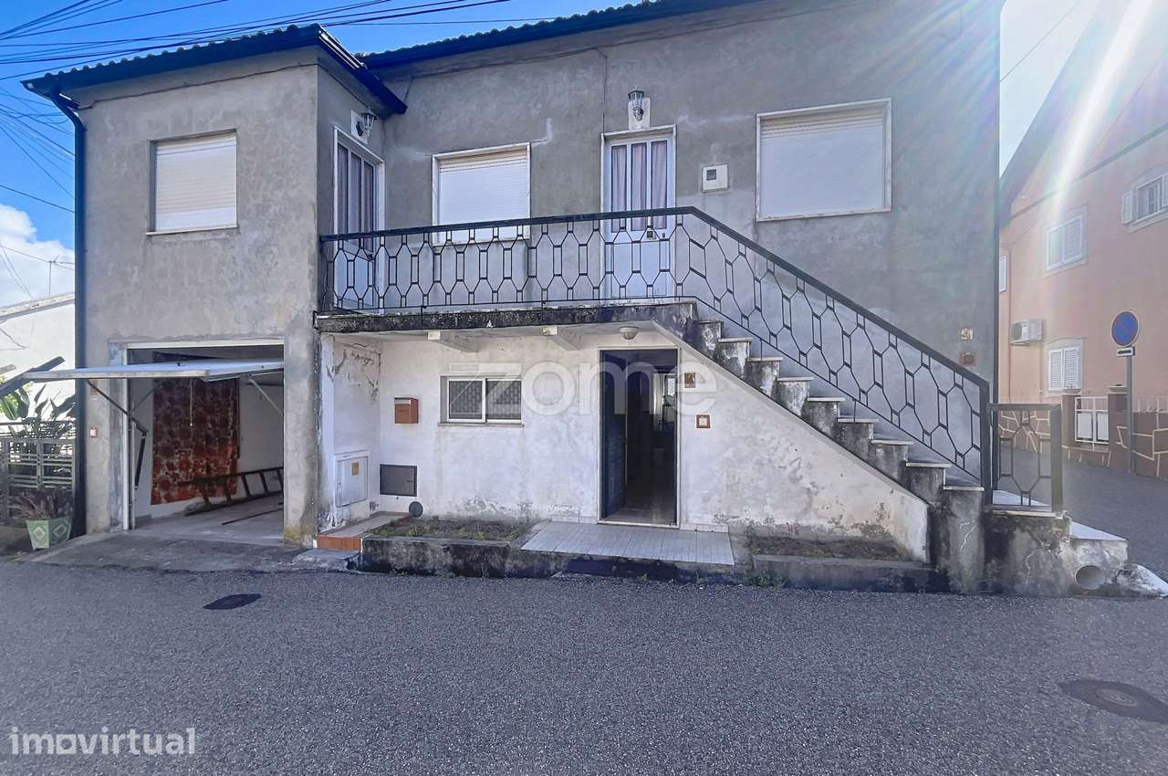Moradia T4 com jardim e espaço exterior - Grande imagem: 4/42