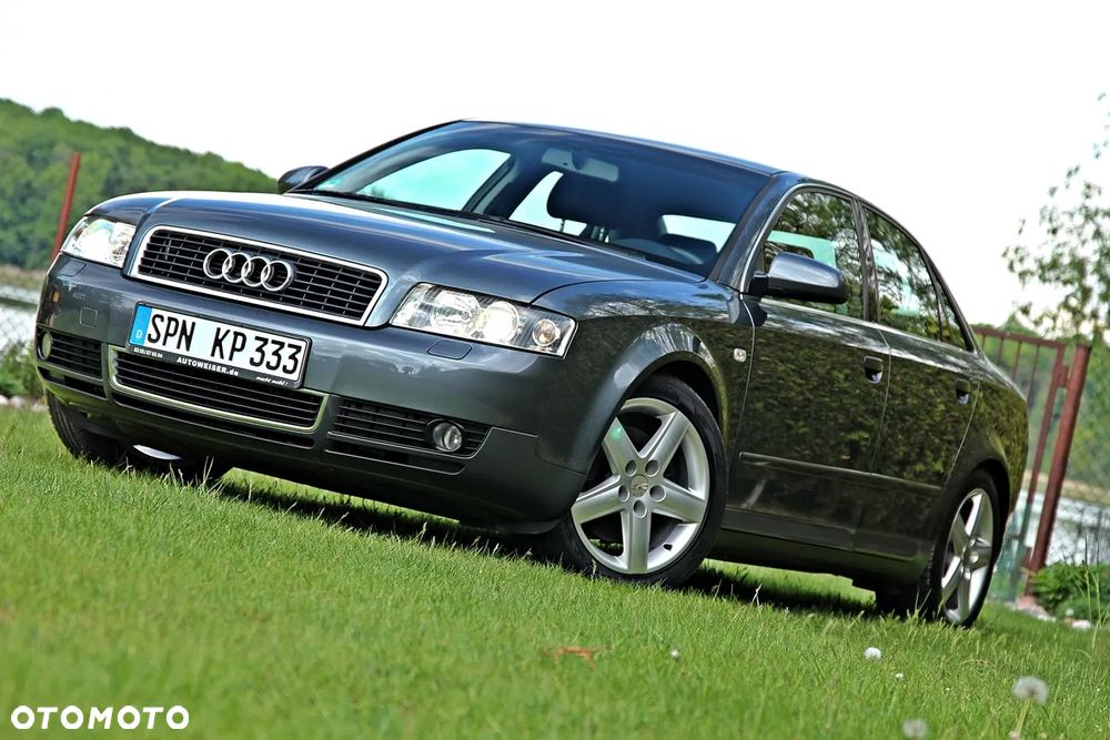 Audi A4 Limousine - 21