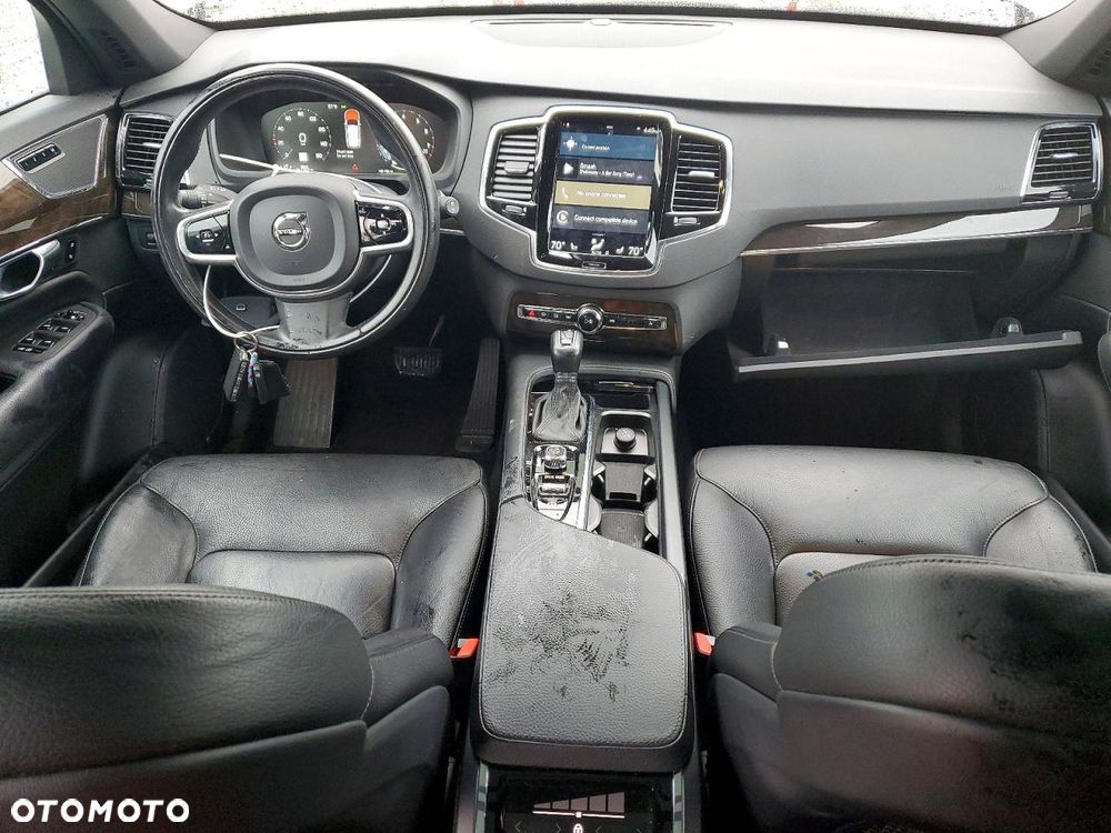 Volvo XC 90 - 7
