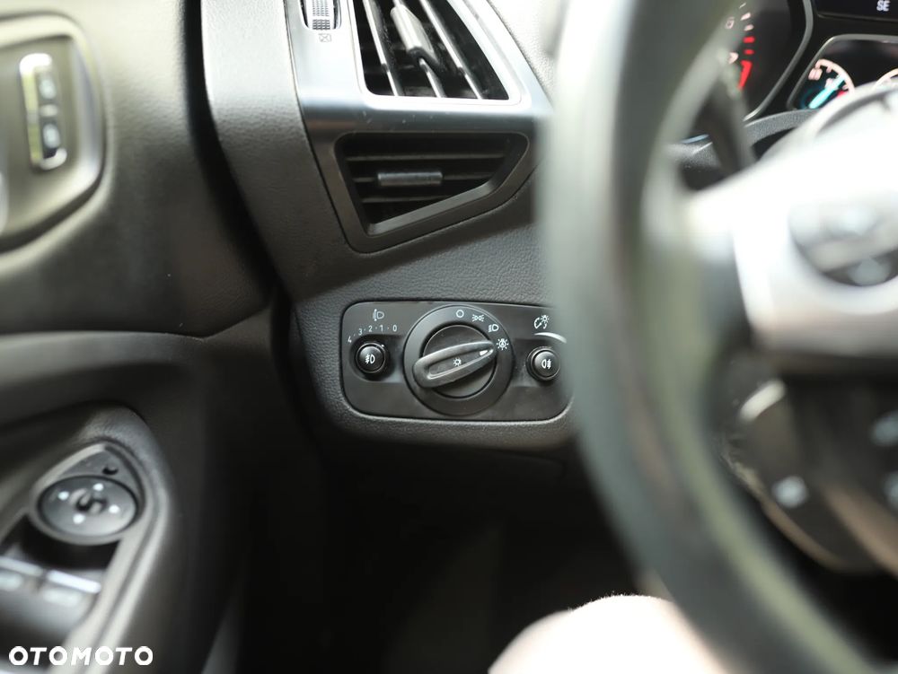 Ford Kuga 1.5 EcoBoost 2x4 Black & Silver - 5