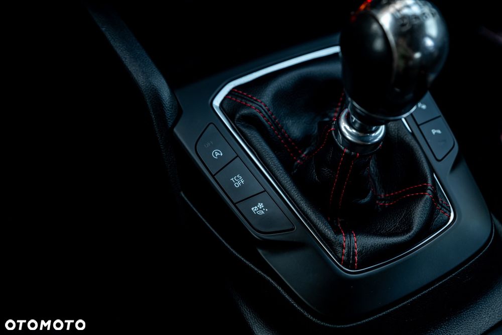 Ford Focus 1.0 EcoBoost Start-Stopp-System ST-LINE - 36