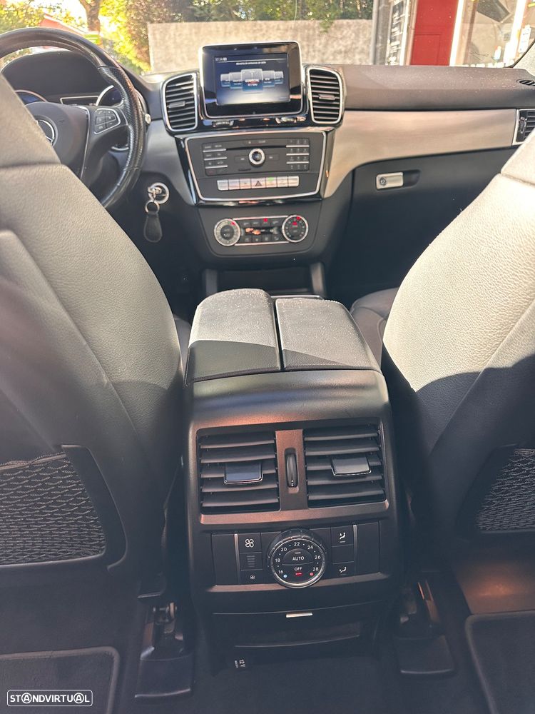 Mercedes-Benz GLE 250 d 4Matic 9G-TRONIC AMG Line - 12
