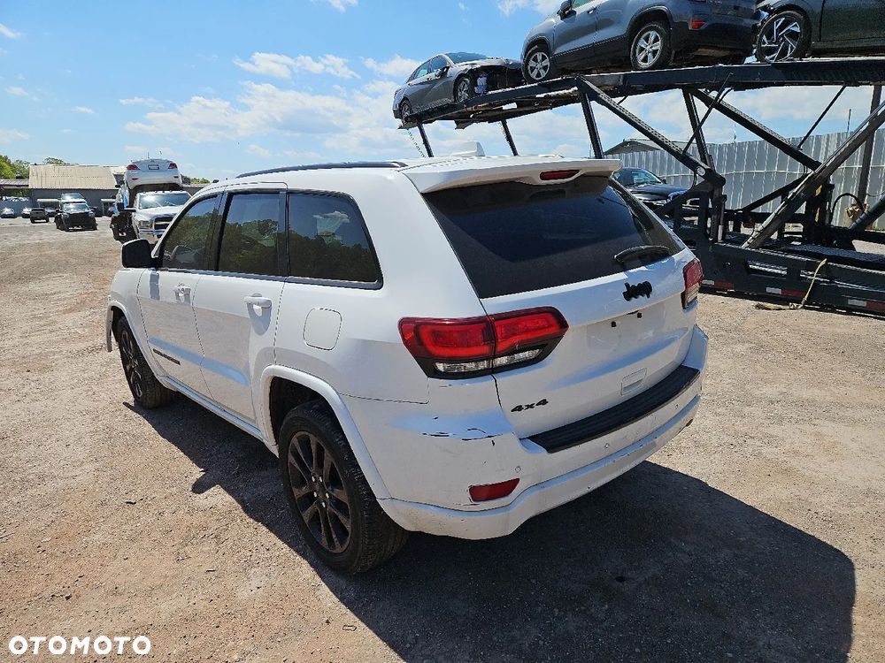Jeep Grand Cherokee - 7