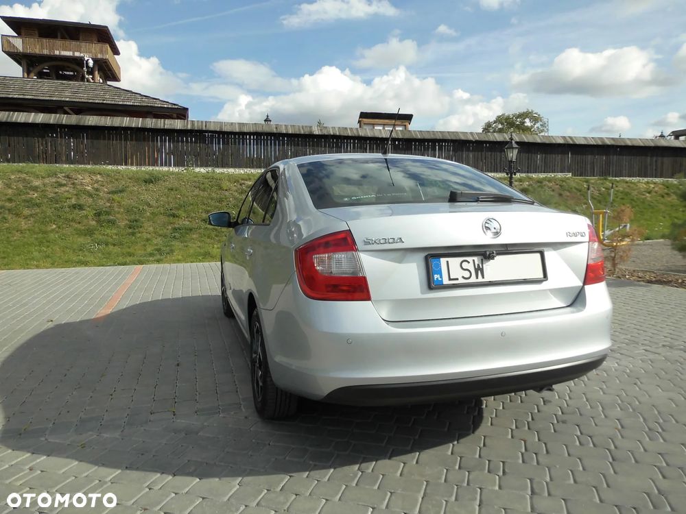 Skoda RAPID 1.6 TDI DPF Ambition - 11