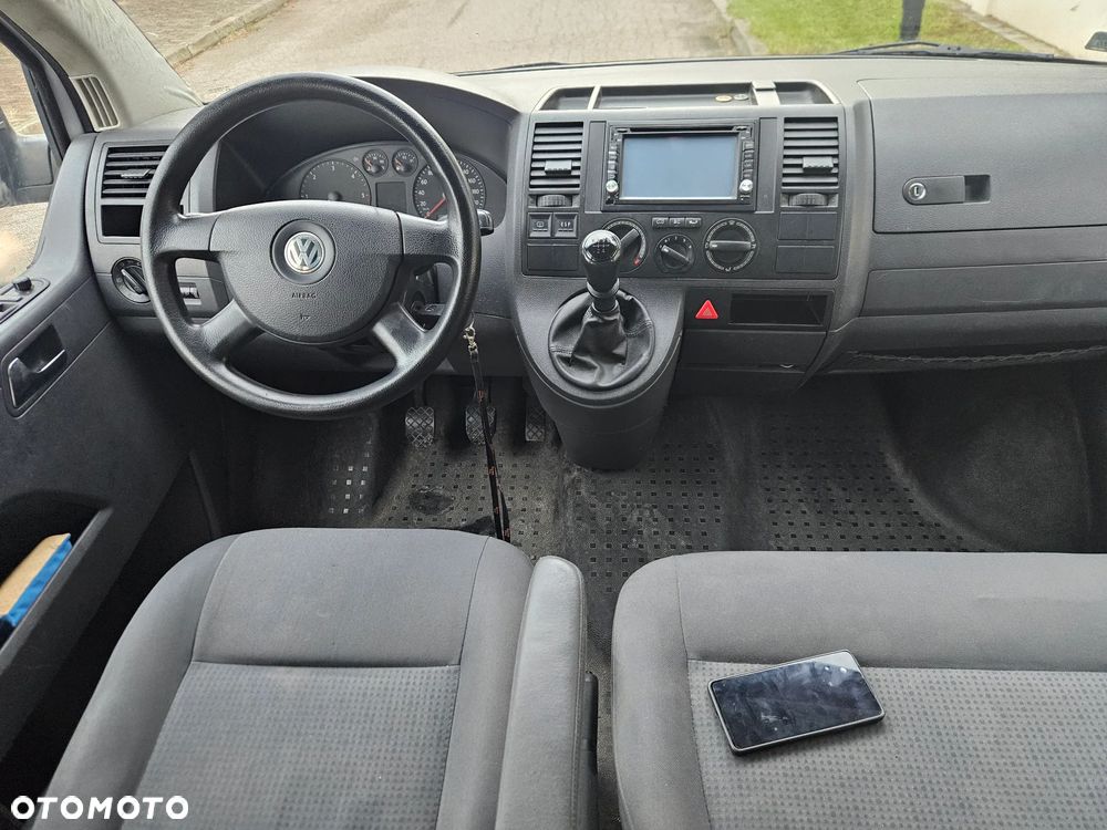 Volkswagen Caravelle - 5