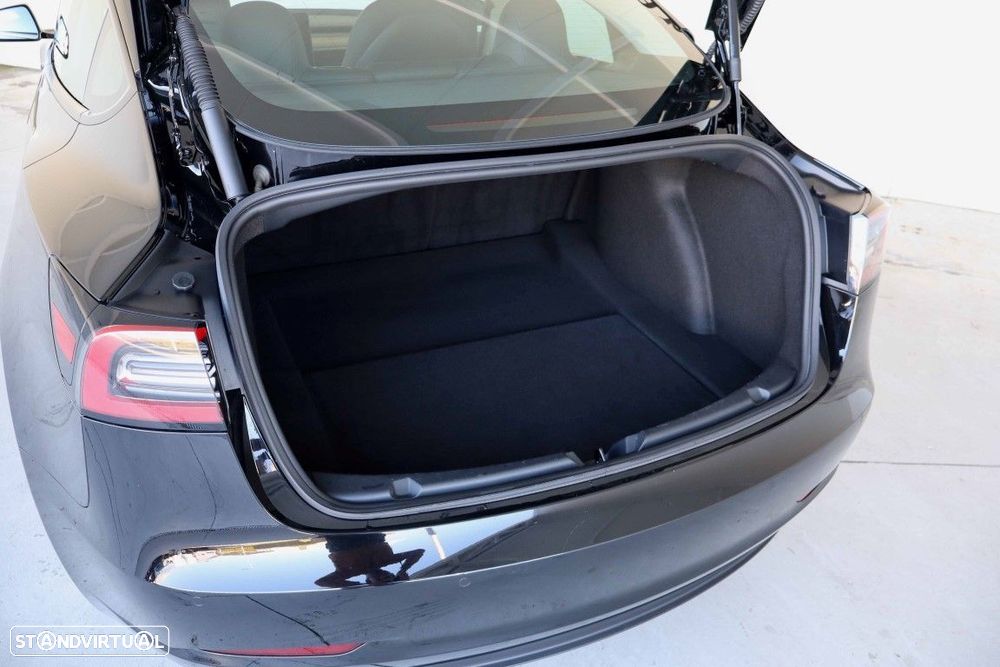 Tesla Model 3 - 13