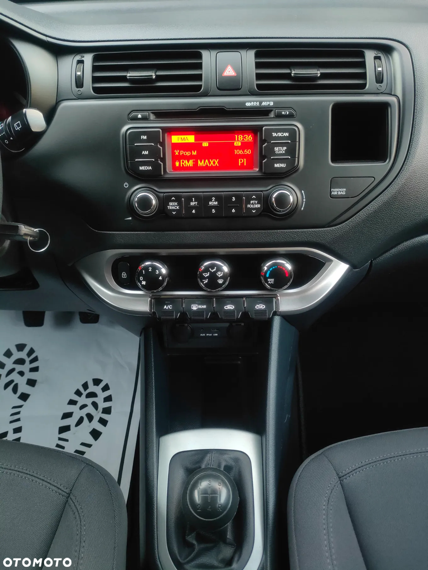 Kia Rio 1.2 Attract - 10