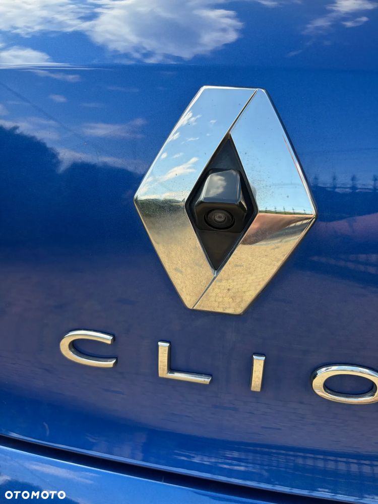 Renault Clio - 11