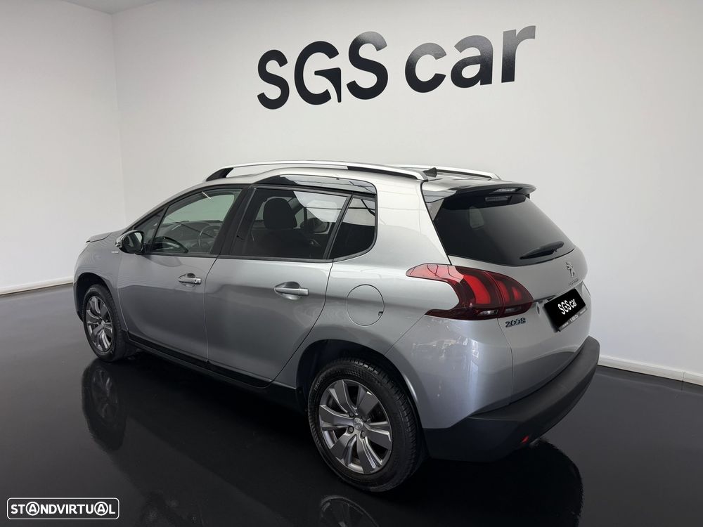 Peugeot 2008 1.2 PureTech Style - 4