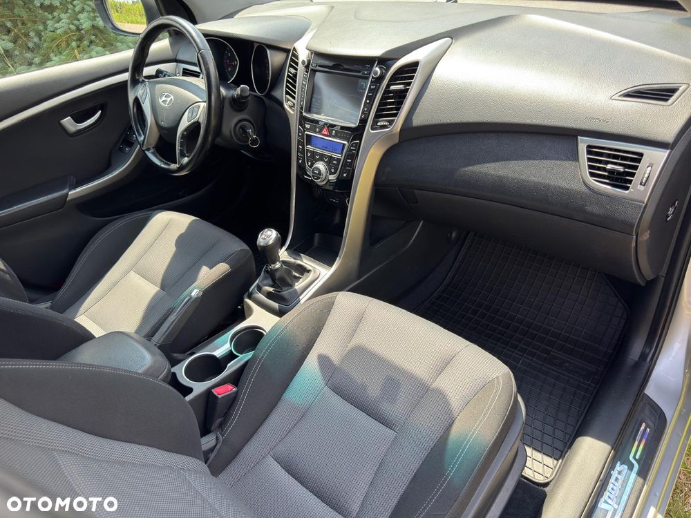 Hyundai i30 i30cw 1.4 Fifa World Cup Edition - 9