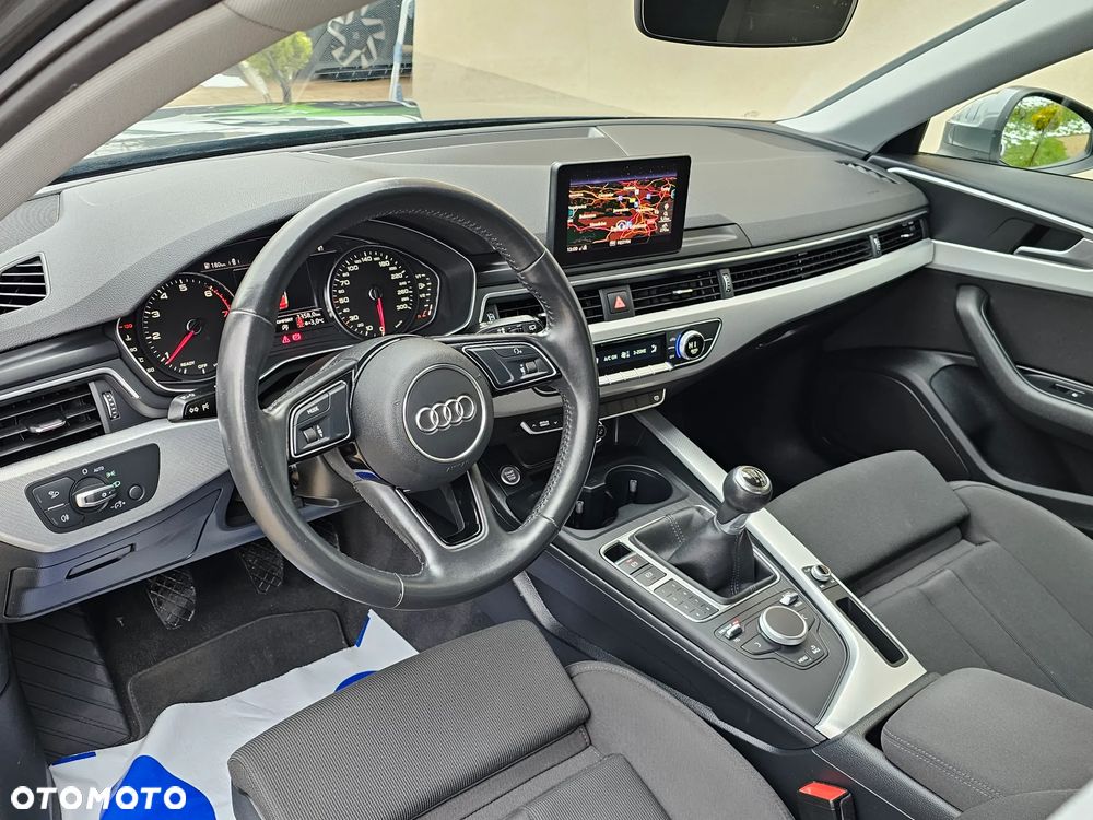 Audi A4 Avant 35 TFSI sport - 23