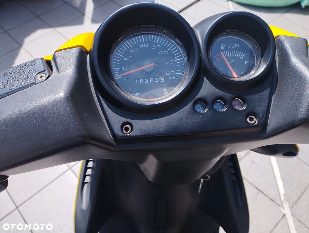 Yamaha Aerox - 7