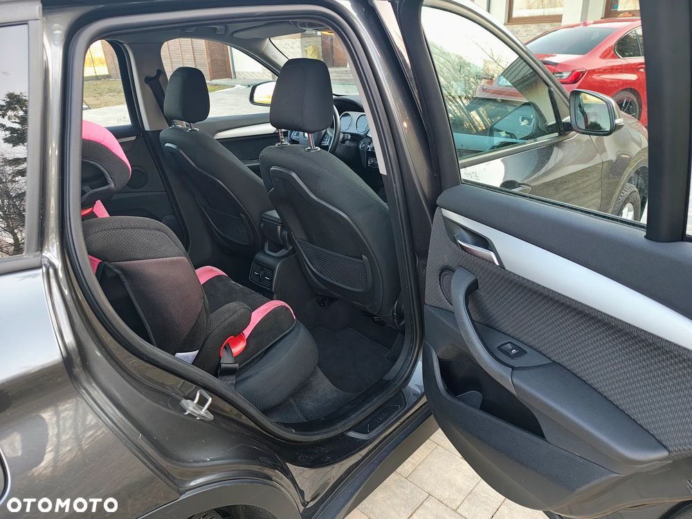 BMW X1 sDrive16d - 16